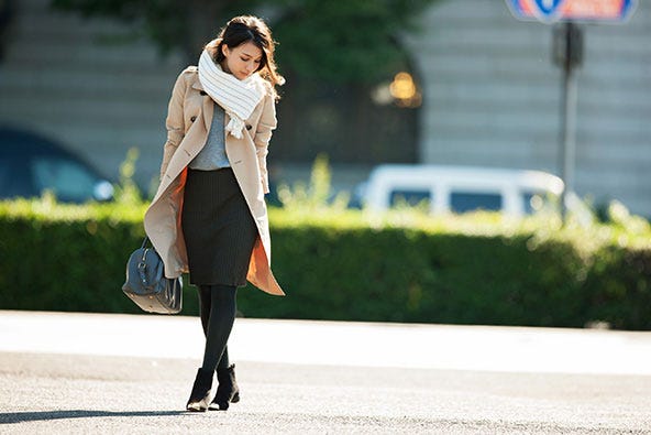 ポケット付きアクリルニットソー「STYLEST」2,950円(税抜)、ワイドリブ編みペンシルスカート「STYLEST」2,850円(税抜)/画像提供:STYLEST