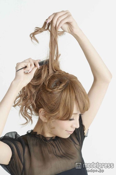 女の子が気になるヘアメイク／「愛沢えみり ファッション＆ビューティーブック　Emiri」より