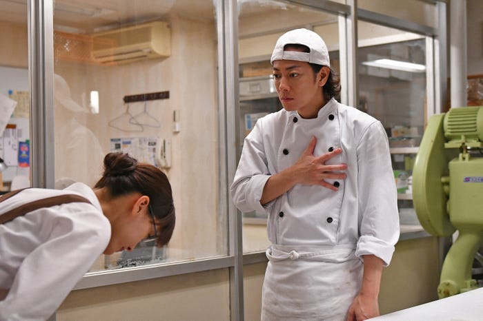 綾瀬はるか、佐藤健/「義母と娘のブルース」第7話より(C)TBS