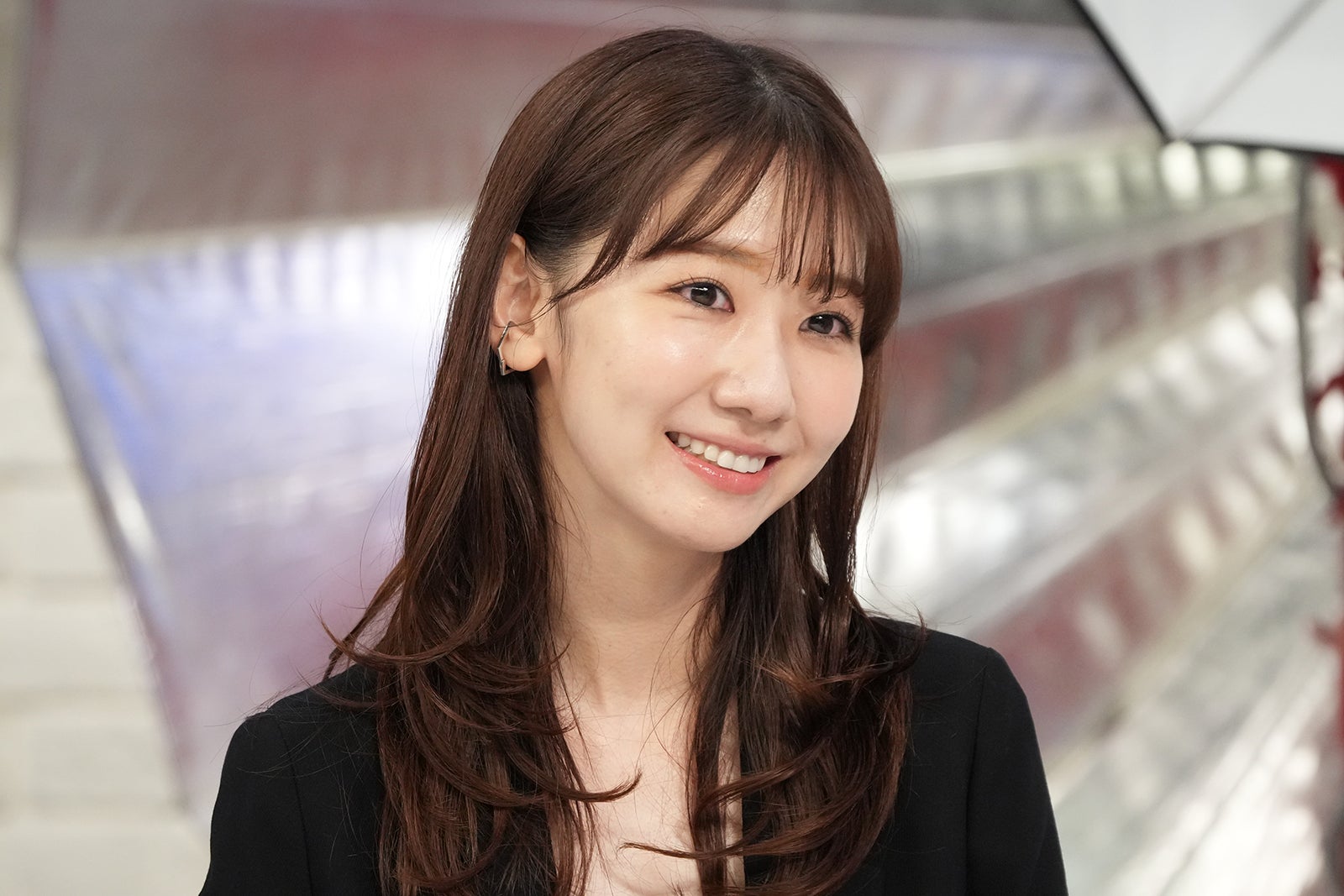 AKB48柏木由紀、“憧れのアイドル”と11年ぶり対談 サプライズ登場に驚き