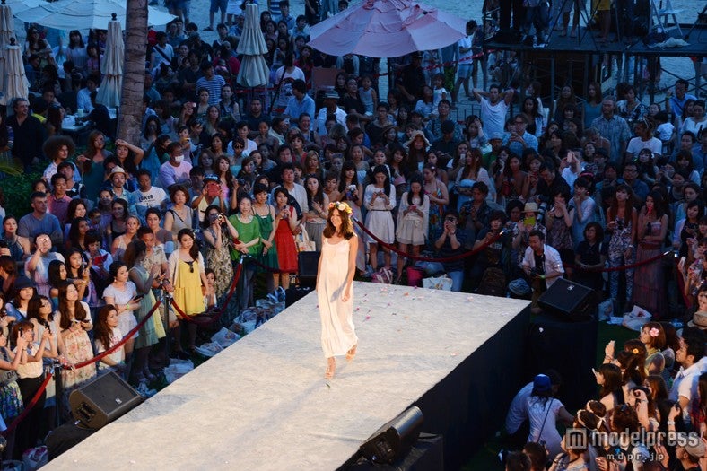 「ハワイアン・メイ！コレクション 2014」の様子