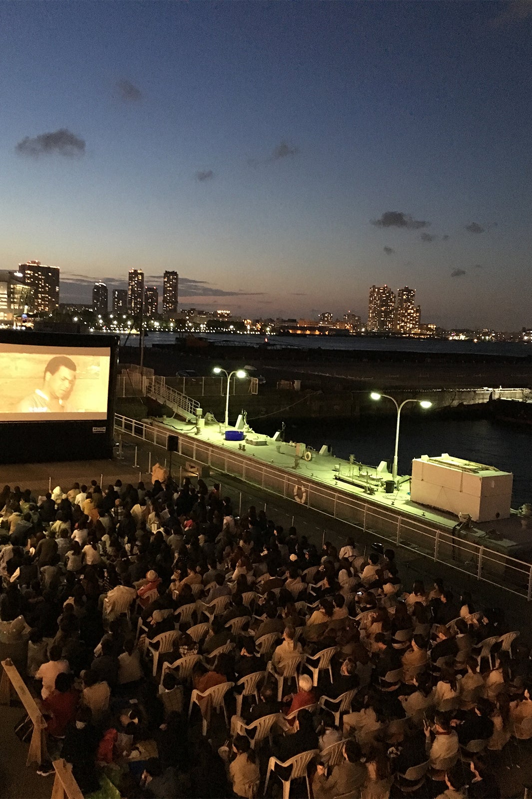 SEASIDE CINEMA ～THEATER MARINE ＆ WALK～／画像提供：横浜赤レンガ