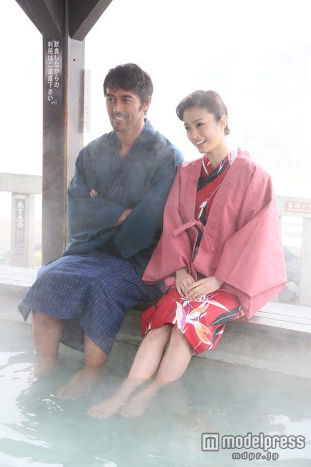 阿部寛&上戸彩、「テルマエ・ロマエII」に登場する草津の名湯を満喫