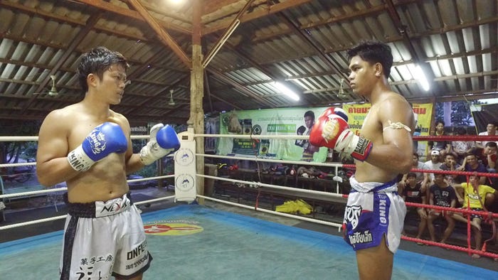 試合に挑む裕ちゃん/「あいのり:Asian Journey」第14話より(C)フジテレビ