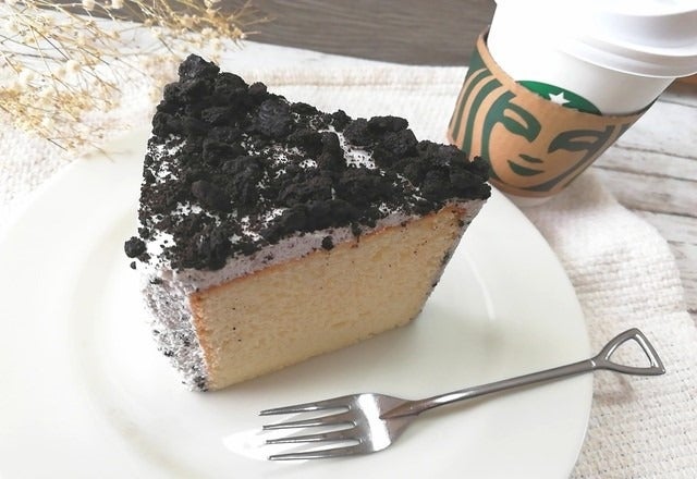 この組み合わせ最高ッ スタバの新作スイーツ クッキー クリームシフォンケーキ がマジでウマい モデルプレス この組み合わせ最高ッ スタバの新作スイーツ クッキー クリームシフォンケーキ がマジでウマい モデルプレス