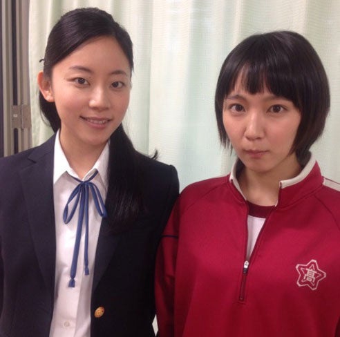 ショートヘアの吉岡里帆とjkショット ごめん 愛してる 大西礼芳が秘蔵写真を公開 モデルプレス ショートヘアの吉岡里帆とjkショット ごめん 愛してる 大西礼芳が秘蔵写真を公開 モデルプレス
