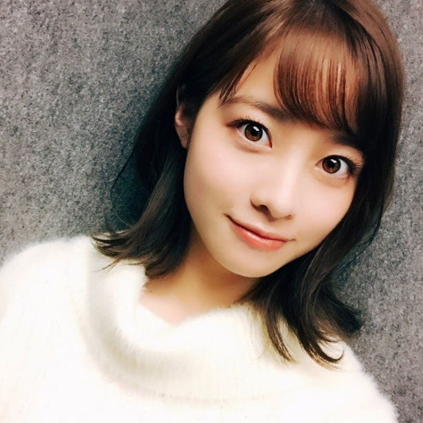 橋本環奈、外ハネヘアの美貌に目を奪われるファン続出「すっかりオトナに…」