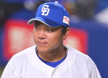 中日 中継プレーが乱れて失点 中堅・大島の返球が悪送球に 二回に追加点を奪われる