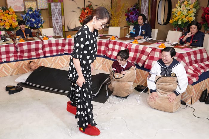 高橋文哉、増田貴久、水野美紀、小芝風花、盛山晋太郎、やす子(C)日本テレビ