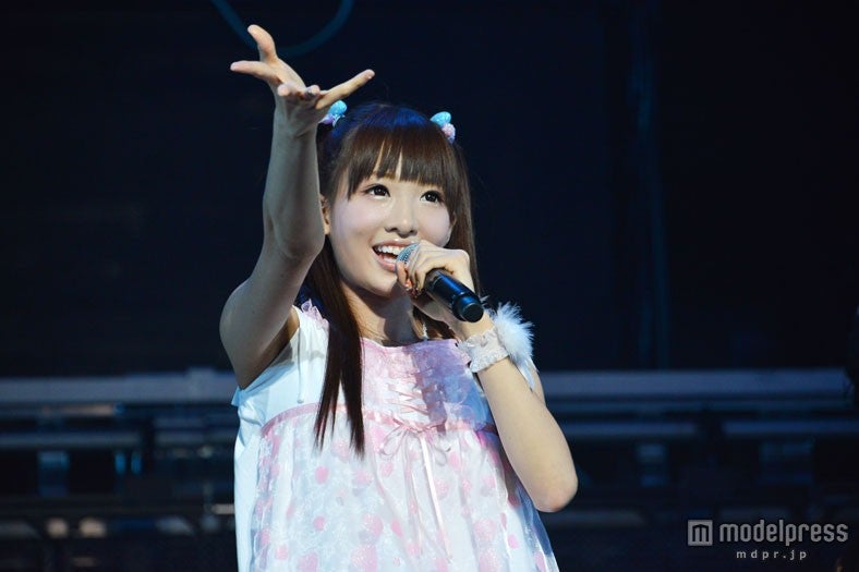 「Popteen」モデル、「絶望的に愛しています」ツインテール×ミニワンピで降臨