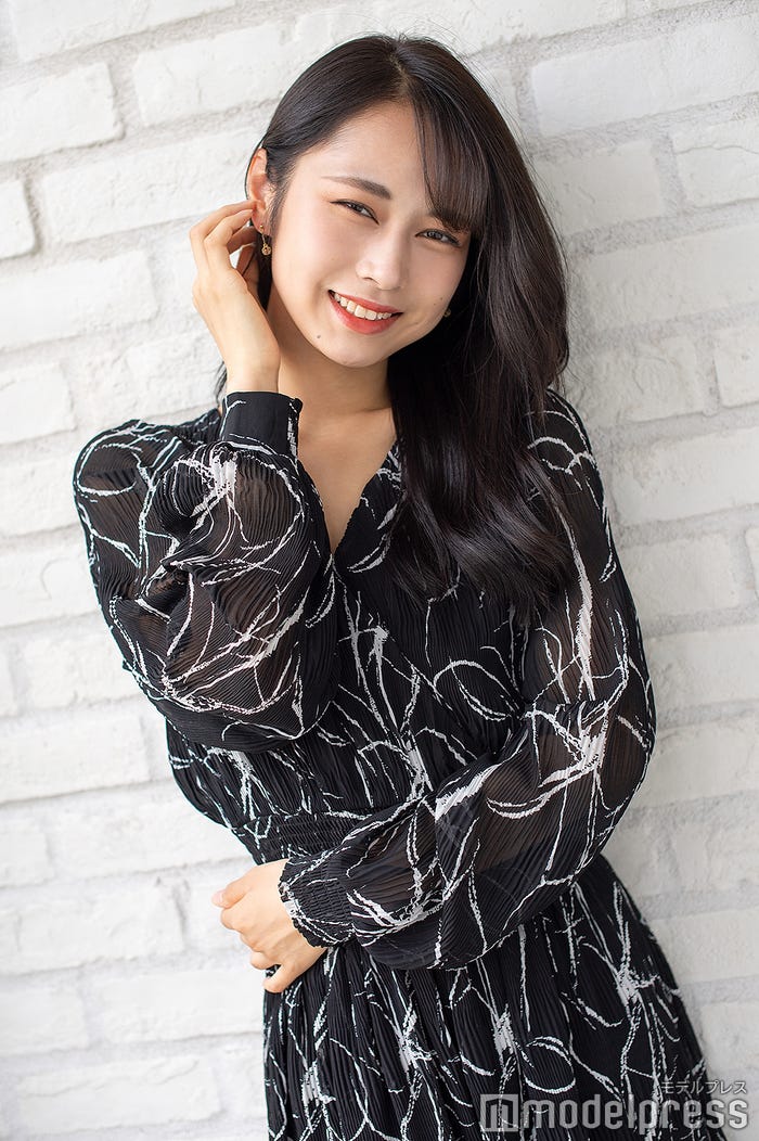 青野さくらさん(C)モデルプレス