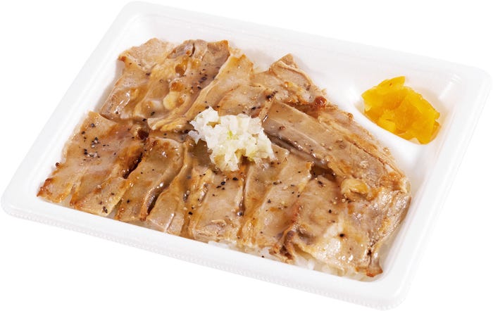 ねぎ塩豚カルビ重(麦飯)/BE:FIRST×ファミリーマートコラボレーション(提供写真)