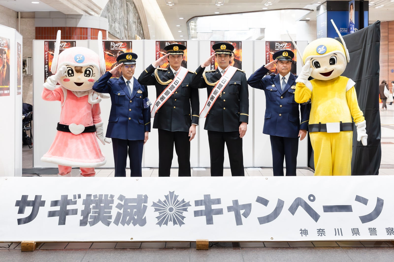 本宮泰風、伊藤英明ら（C）DMM TV