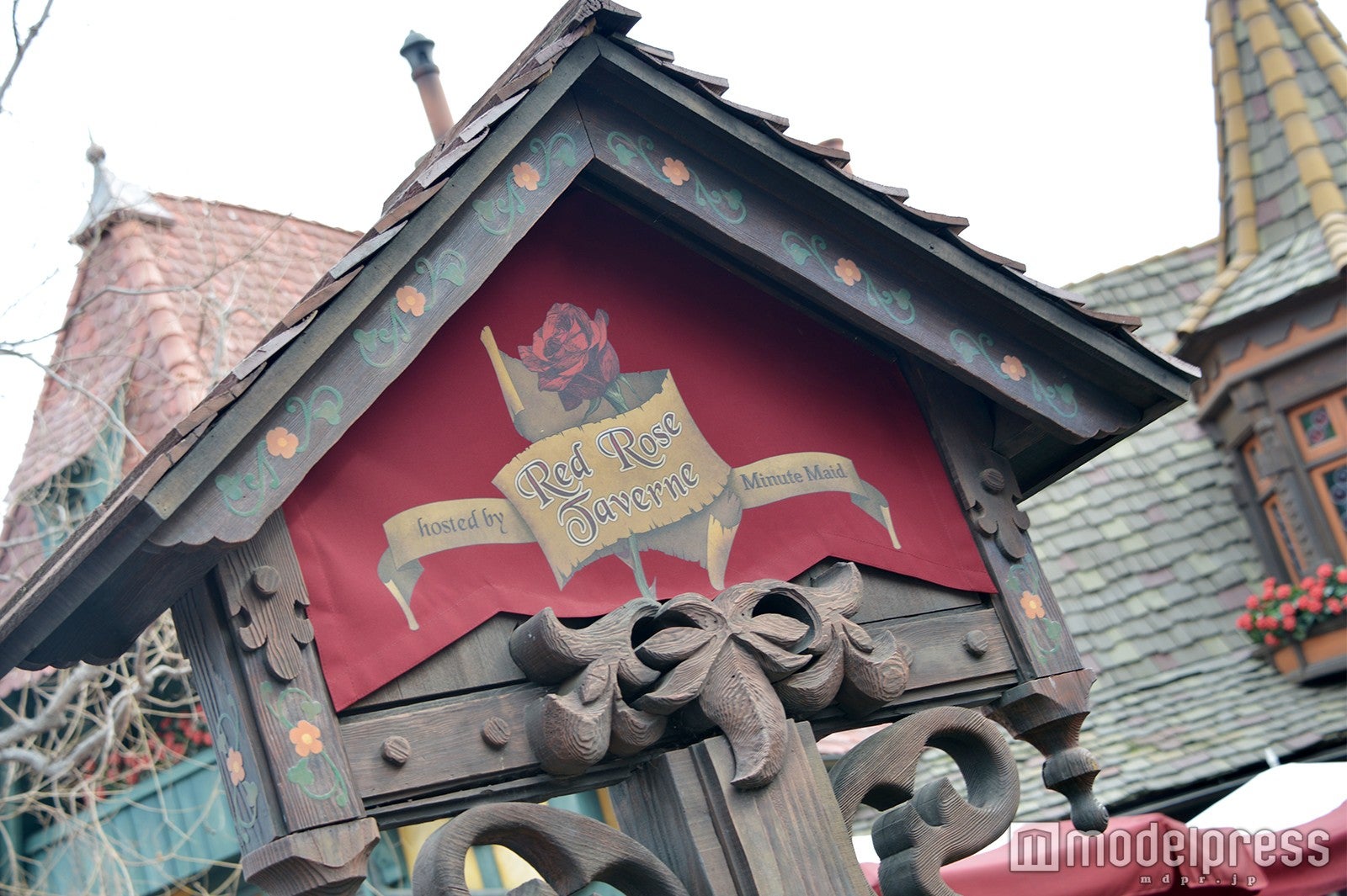 ダイニング「Red Rose Taverne」（C）モデルプレス