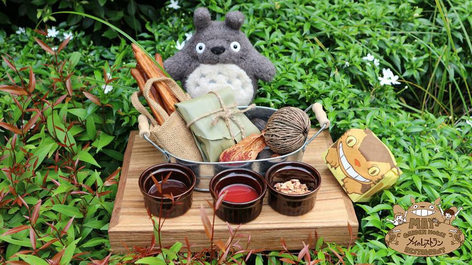 トトロからのプレゼント／MY NEIGHBOR TOTORO（C）1988 STUDIO GHIBLI<br>
COLKO AND PEEKO（C）2018 RENGAYA<br>
（C）2018 d/visual incorporated | d/licious deli (thailand) co., ltd.