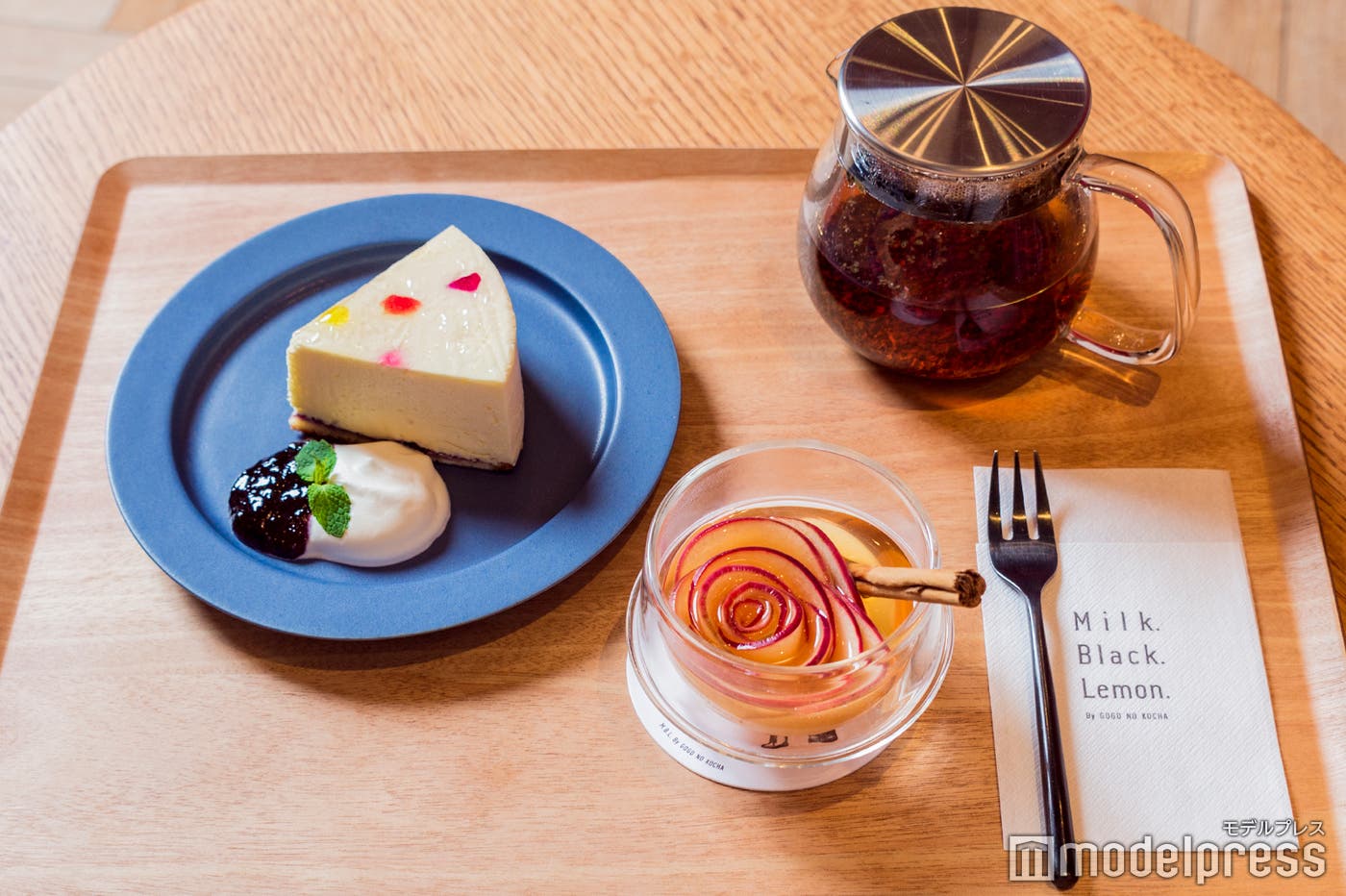 「アップルシナモン」×「しっとりレアチーズケーキ」(C)モデルプレス