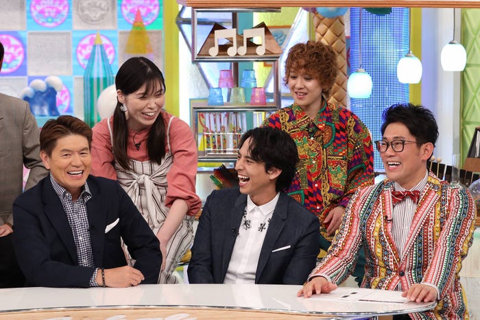 (上段左から)誠子、渚(下段左から)ヒロミ、満島真之介、ビビる大木(C)フジテレビ