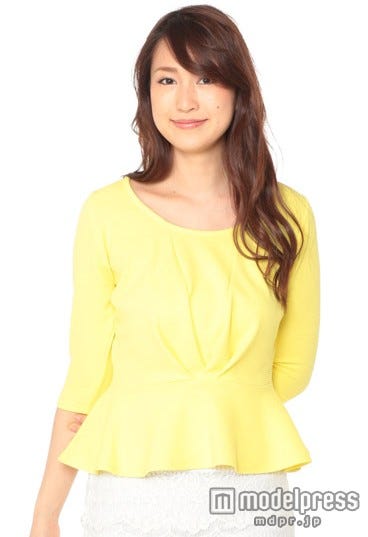 ぺプラムカットソー「M.deux」5,292円(税込)