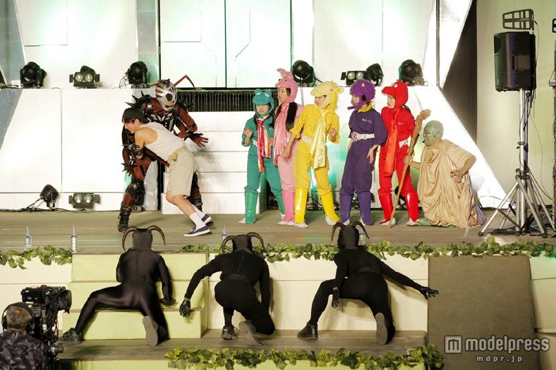 「ももクロ子供祭り2013 ～守れ!みんなの東武動物公園 戦え！ももいろアニマルZ～」の模様／photo by hajime kamiiisaka