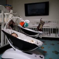 韓国の出生率は世界最低、女性の家事負担が重し=国連人口基金