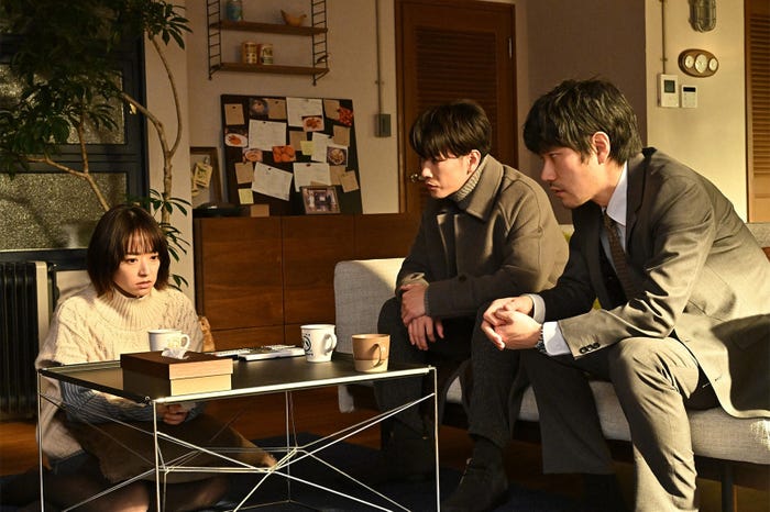 井上真央、佐藤健、松山ケンイチ/ 「100万回 言えばよかった」第5話より(C)TBS