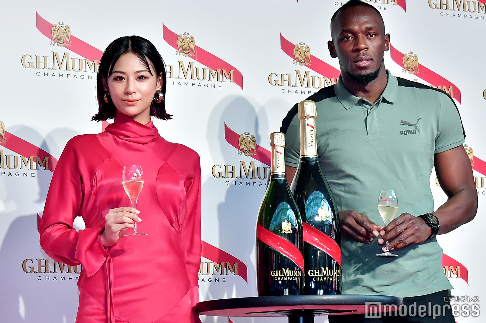 西内まりや、ウサイン・ボルト氏／「シャンパーニュ　メゾン　マム」プレスイベントにて（C）モデルプレス