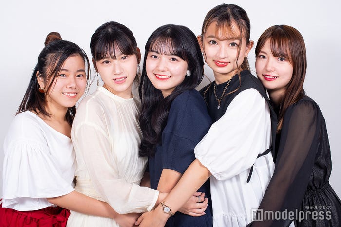 大野夢月さん、田中晴菜さん、北野百笑さん、五十子萌乃さん、松本華さん/「Ms. YNU Contest 2021」ファイナリスト(C)モデルプレス