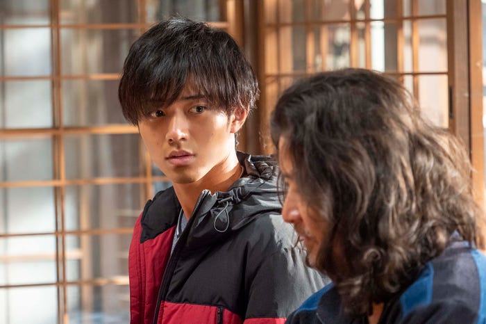 永瀬廉、浅野忠信 (C)NHK