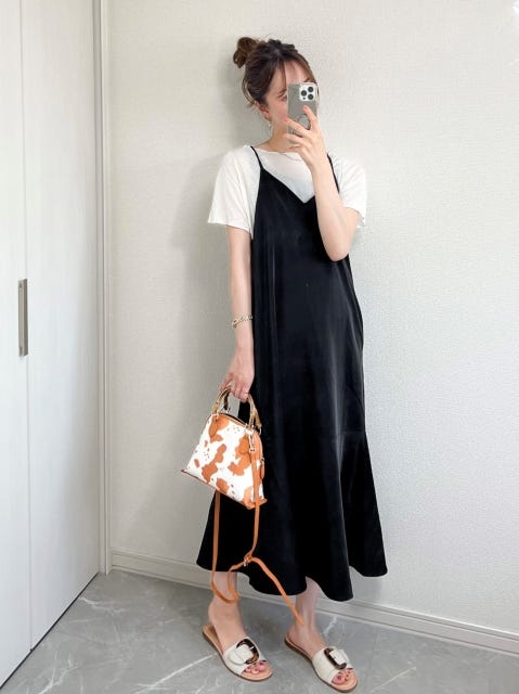 キャミワンピ　コーデ　GU　Tシャツ