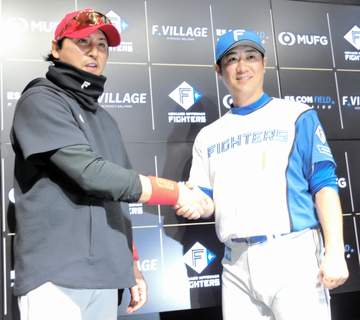 日本ハム 西岡剛コーチ“移籍”の経緯明かす 昨オフのロッテコーチ就任決定翌日に新庄監督から口説かれる「再来年のオファーはまだ来てないよな』」就任会見