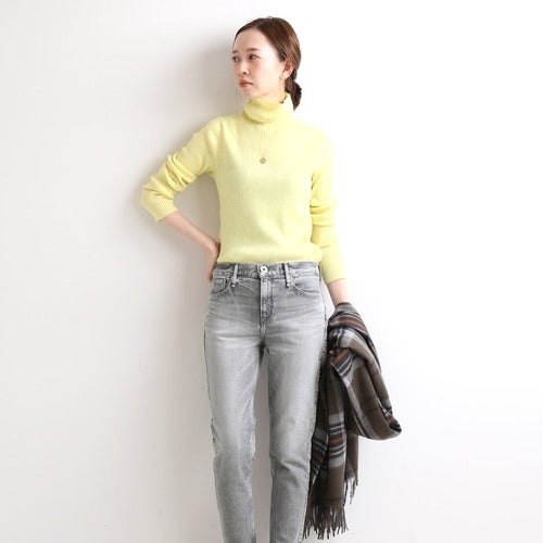 デニムパンツを使った大人の冬コーデ 21 旬の着こなし見本集 モデルプレス