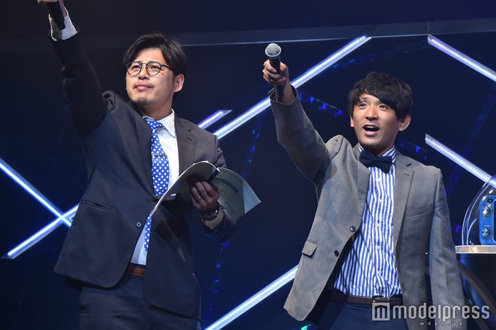 平子祐希、酒井健太/アルコ&ピース(C)モデルプレス