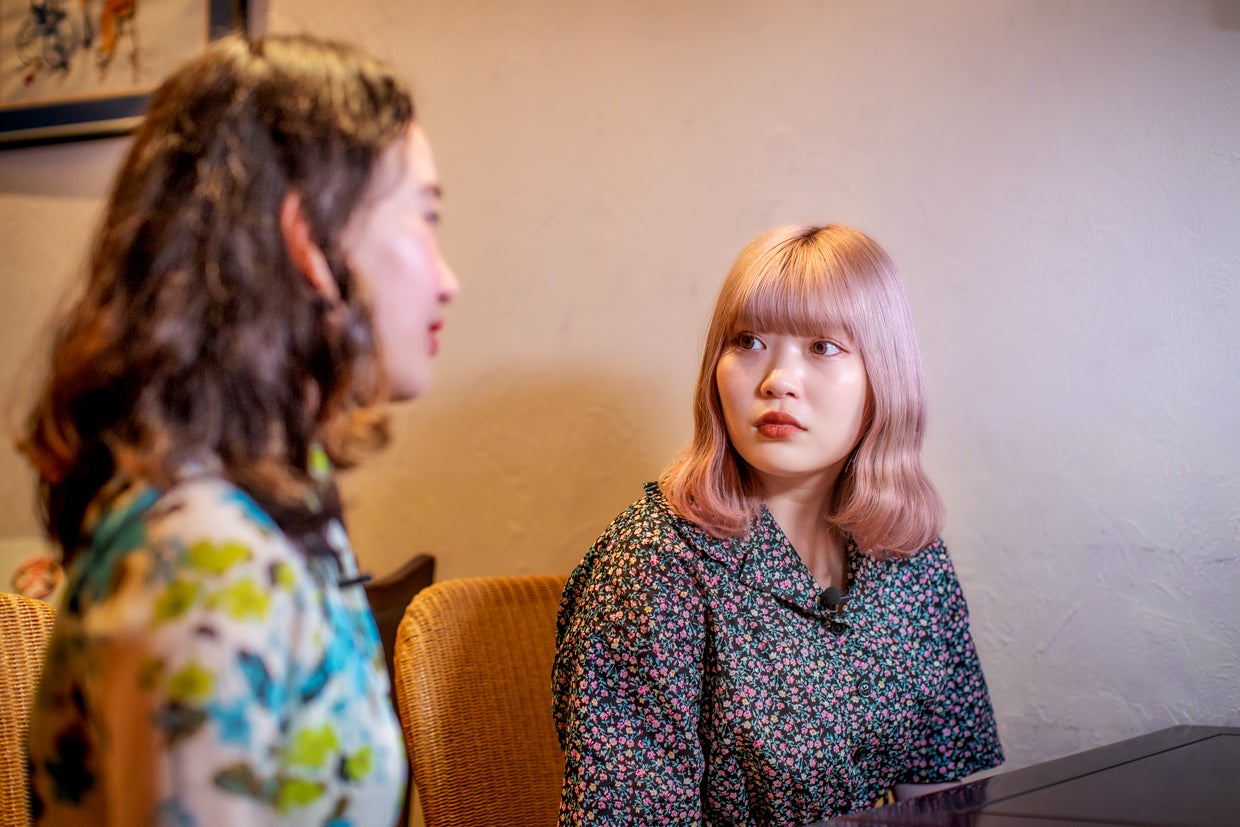 （右）古関れん（写真提供：MBS）