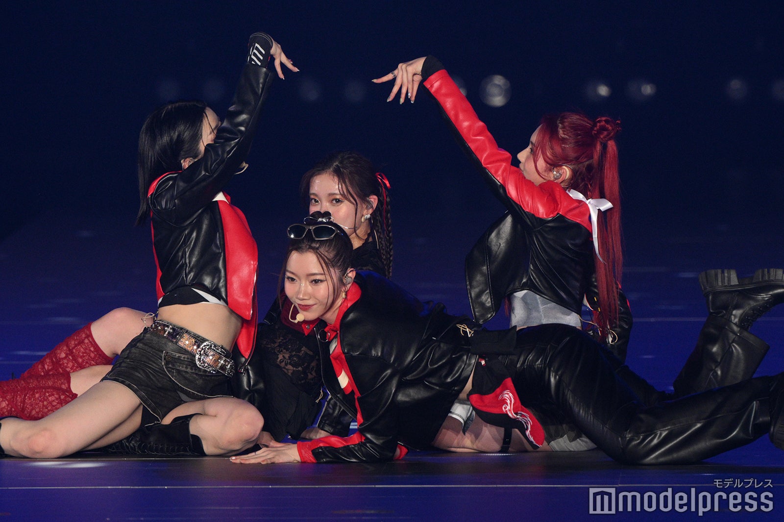 IS:SUE（C）モデルプレス