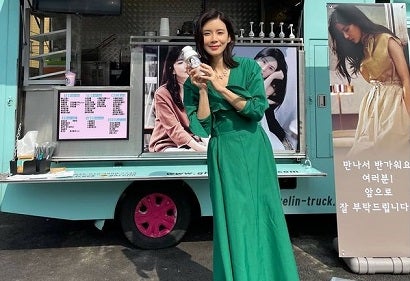 イ ボヨン 夫チソンからのケータリングカーの差し入れに感謝 モデルプレス イ ボヨン 夫チソンからのケータリングカーの差し入れに感謝 モデルプレス