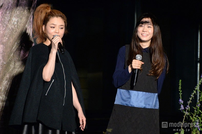 Chara（左）＆娘のSUMIRE（右）