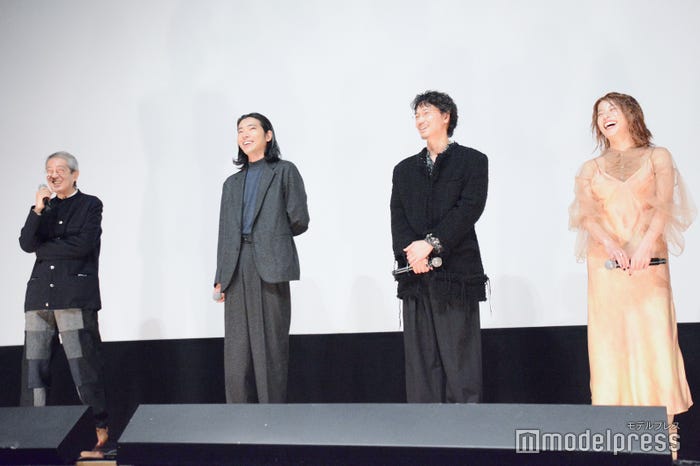 荒井晴彦監督、柄本佑、綾野剛、さとうほなみ(C)モデルプレス