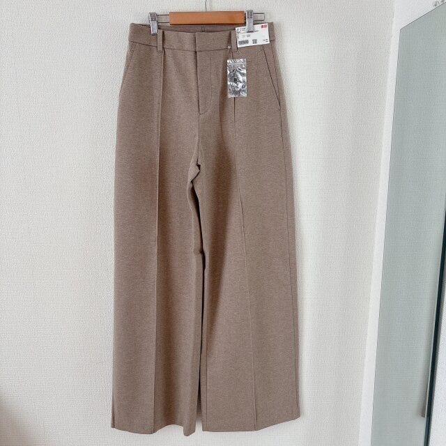 ユニクロ　ブラッシュドジャージーワイドパンツ　BEIGE