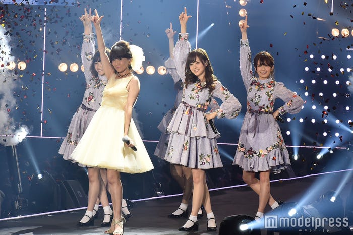 松本伊代と乃木坂46(C)モデルプレス