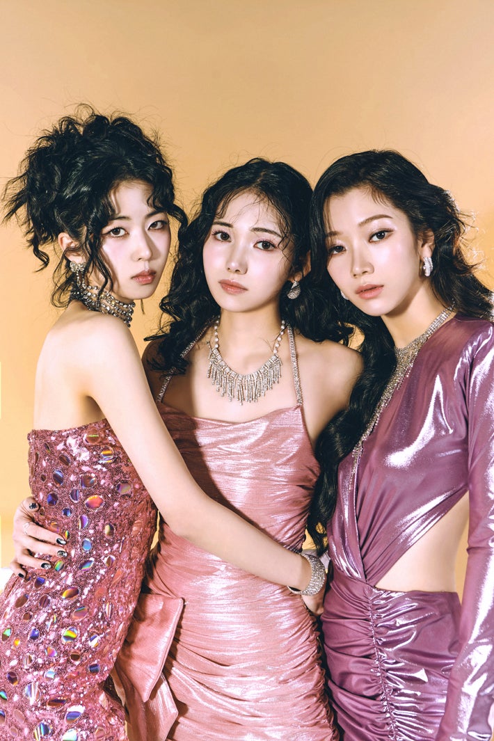 IS:SUE（C）LAPONE GIRLS