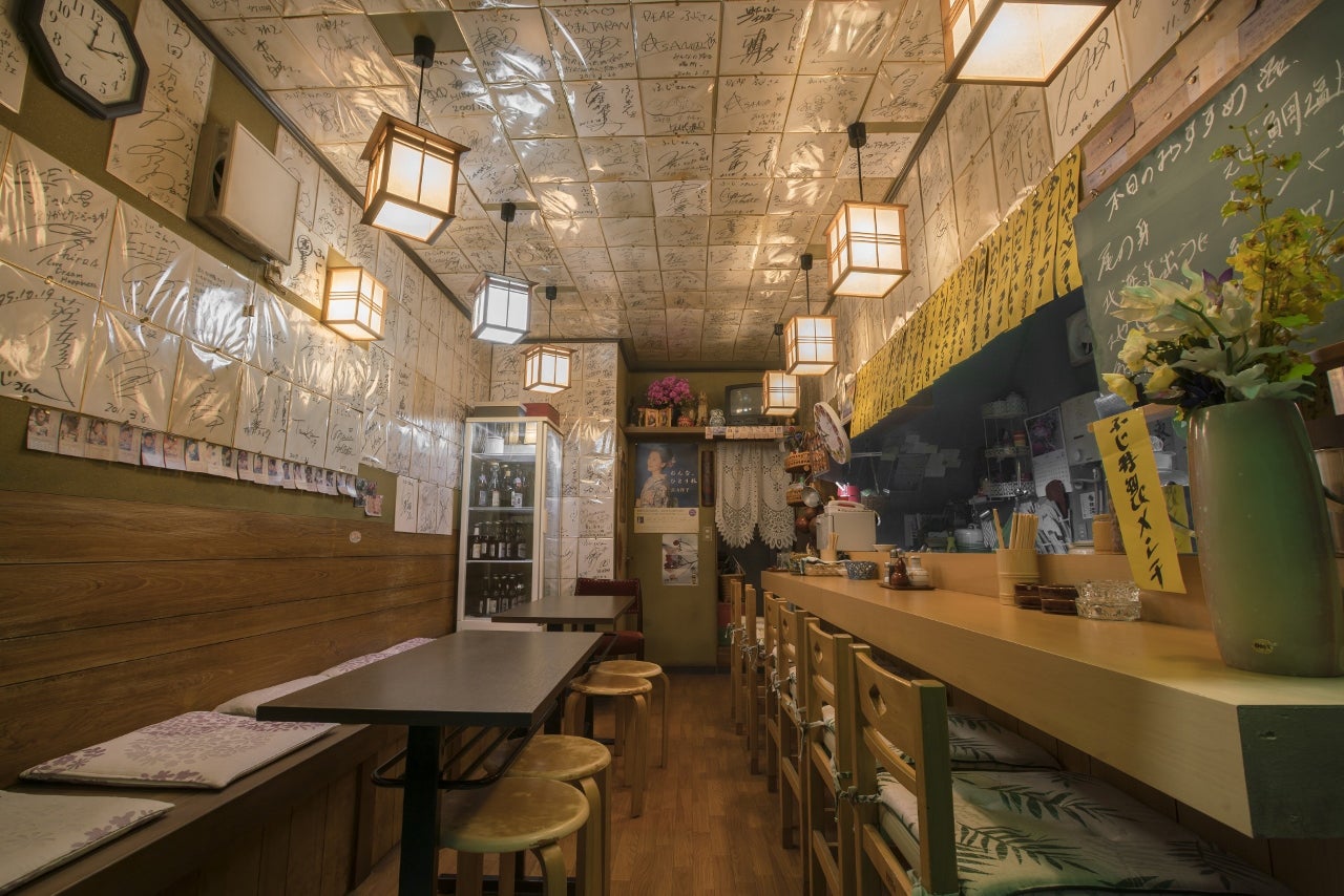 セット（C）テレビ東京