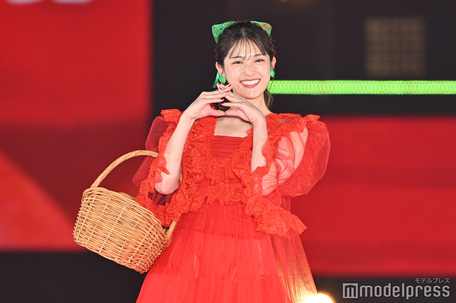 （C）モデルプレス