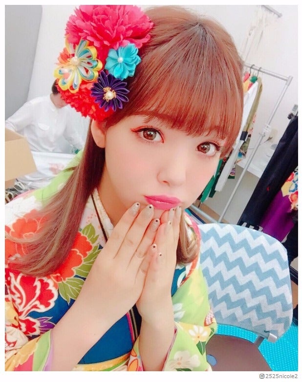 藤田ニコル「ニコル姫かわゆすぎ」の声　カラーメイクも絶賛