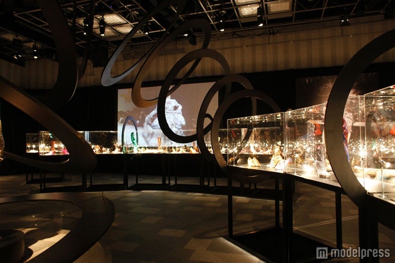 「Vivienne Westwood Shoes, An Exhibition 1973‐2012」