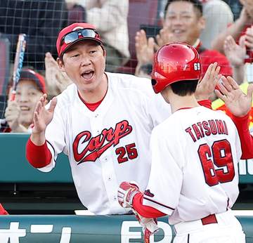 広島・新井監督がファンに謝罪 チーム低迷、騒動に触れる「我々カープは生まれ変わります」「今シーズンの分まで喜んで頂けるよう粉骨砕身の気持ちで」
