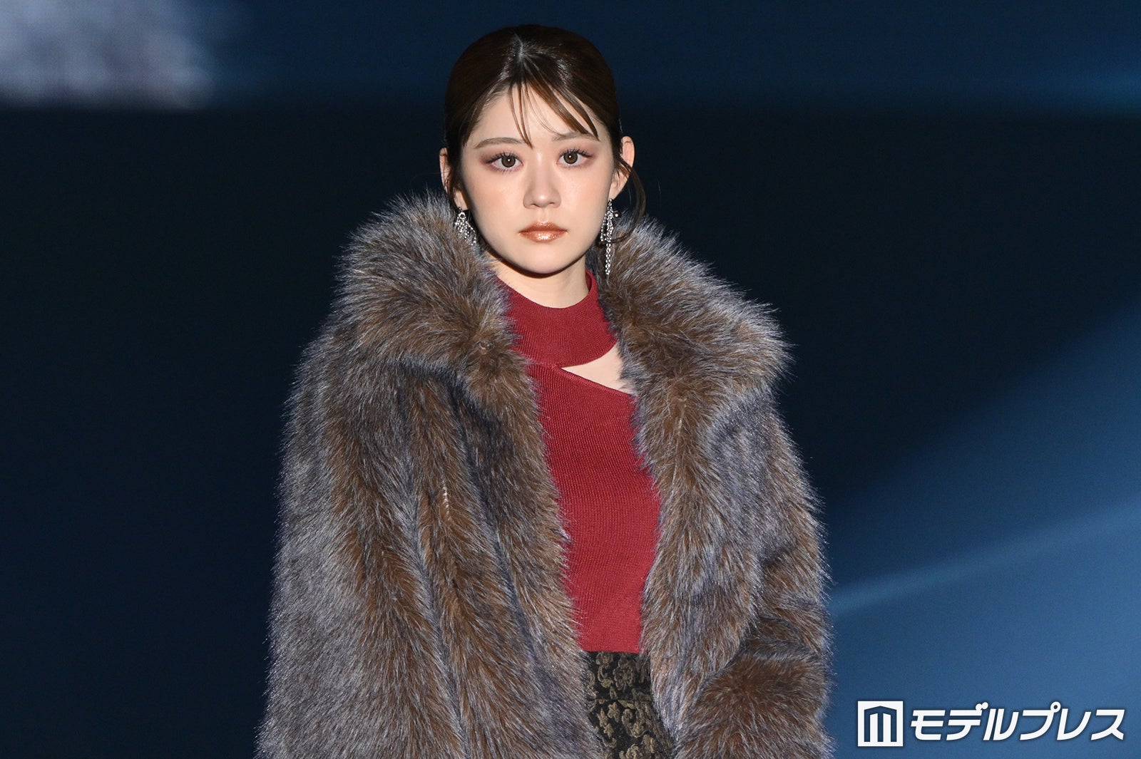 「今日好き」りんか、ボリュームファー×ミニ丈コーデで美脚披露「スタイル良すぎ」「大人っぽい」【TGC北九州2026】