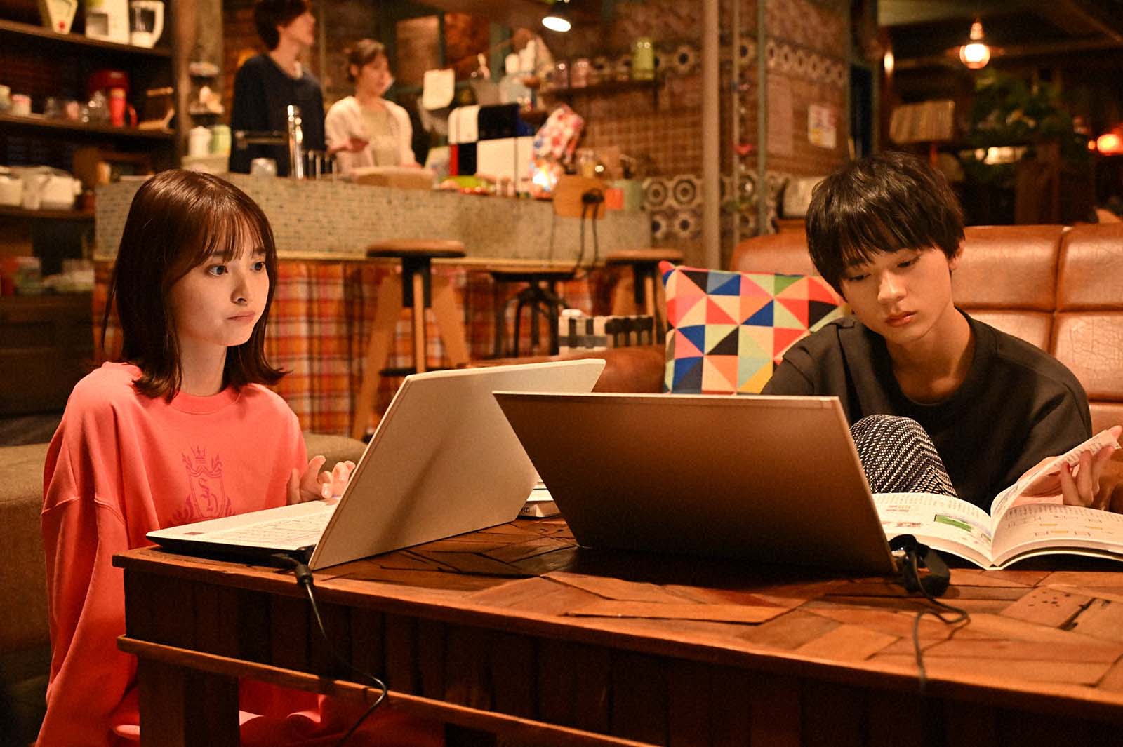 飯沼愛、水沢林太郎「マイ・セカンド・アオハル」第5話より（C）TBS