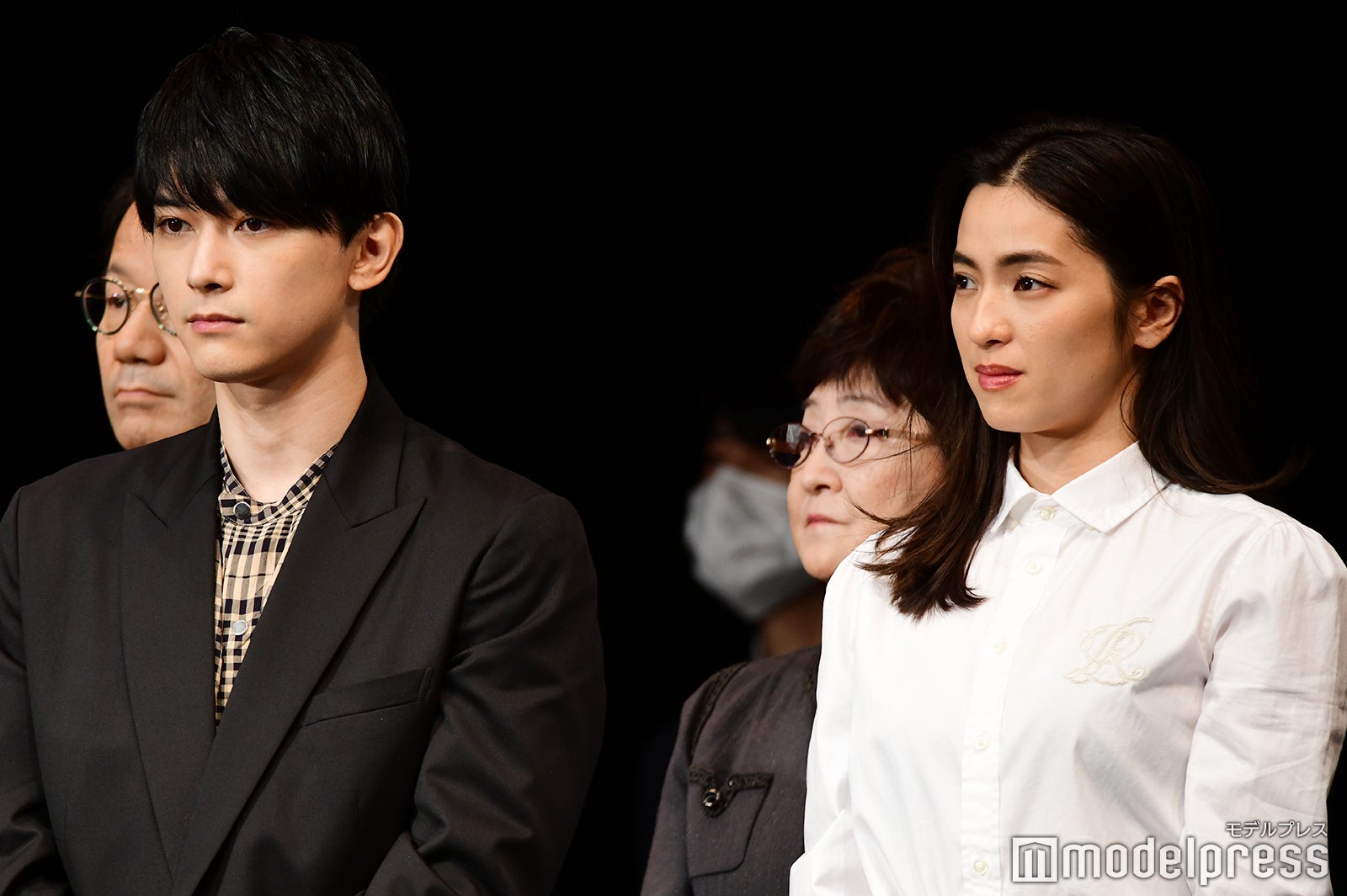 吉沢亮、中村アン（C）モデルプレス