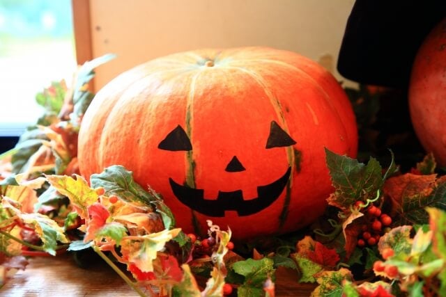 簡単メイクでハロウィンをたのしもう♪