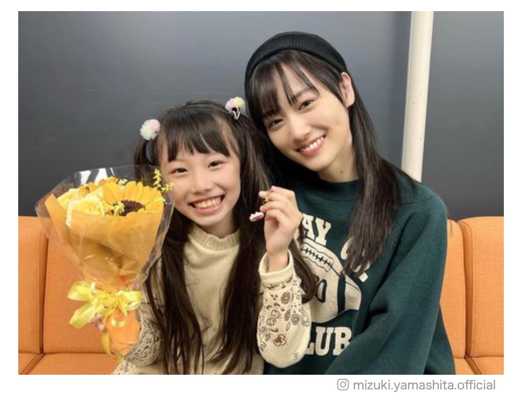 乃木坂46山下美月、朝ドラ「舞いあがれ！」W久留美ショットに反響「癒やされる」